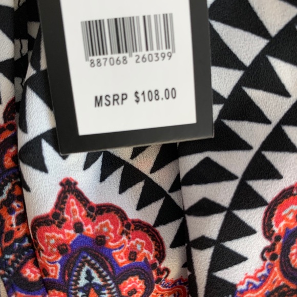 Romeo & Juliet Couture Shorts Sz M - Picture 7 of 8